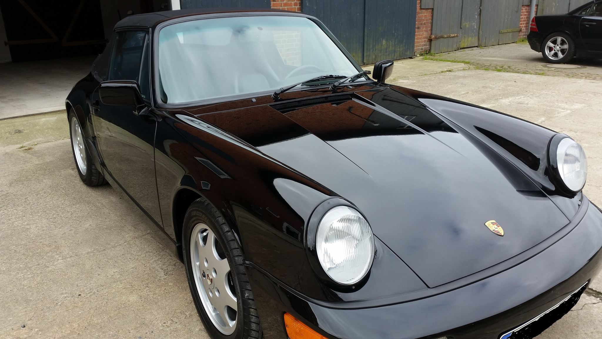 PORSCHE 964